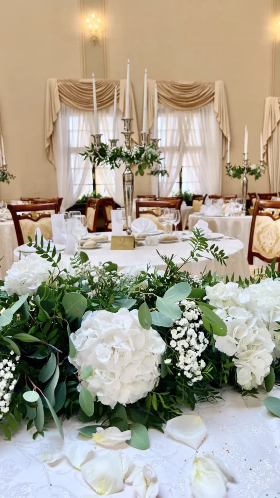 Zámek Zbiroh Muchův Sál